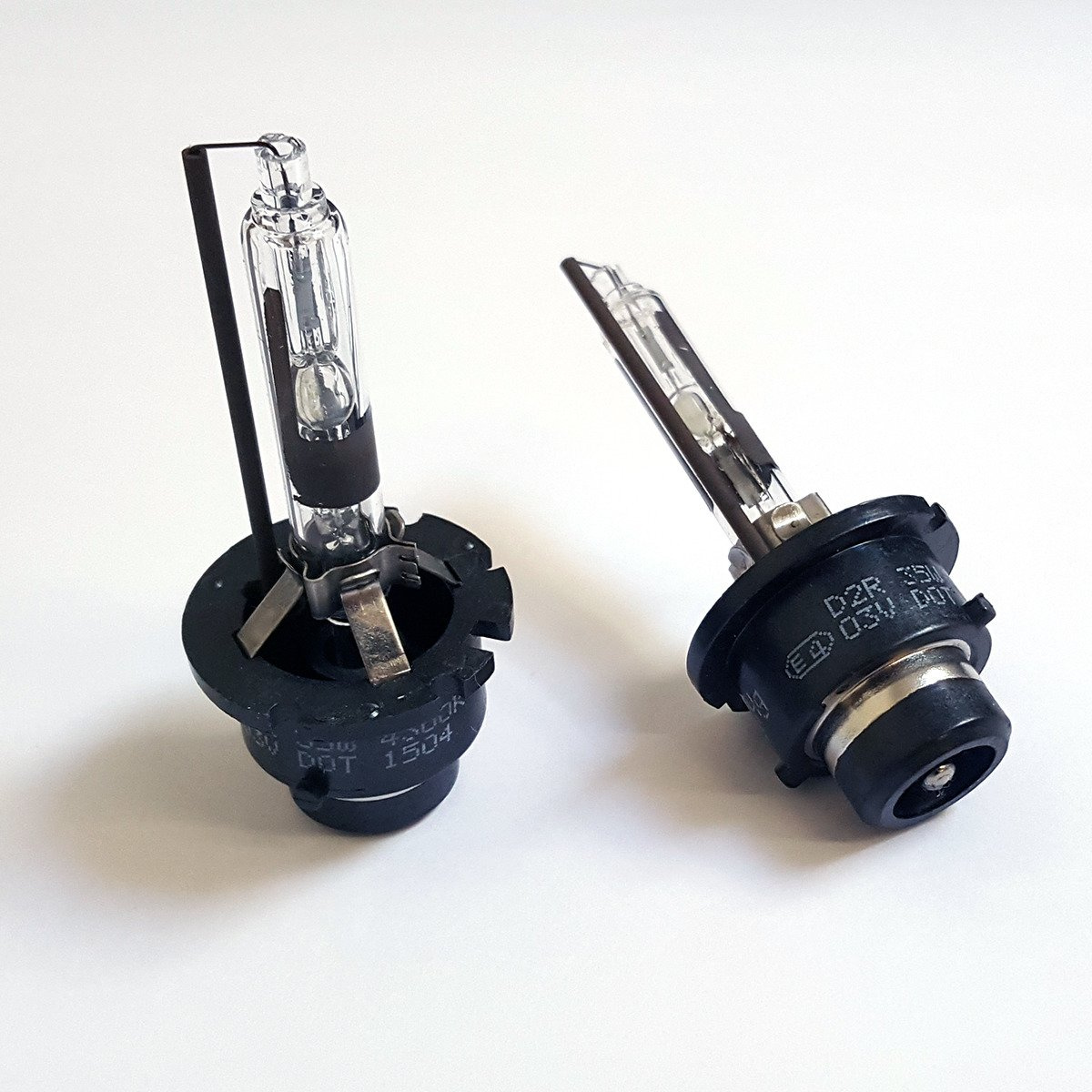 D2R Lamp Bulb HID Xenon 35W 4300K HQ Automotive Xenon HID Lights \ HID Xenon Lamps